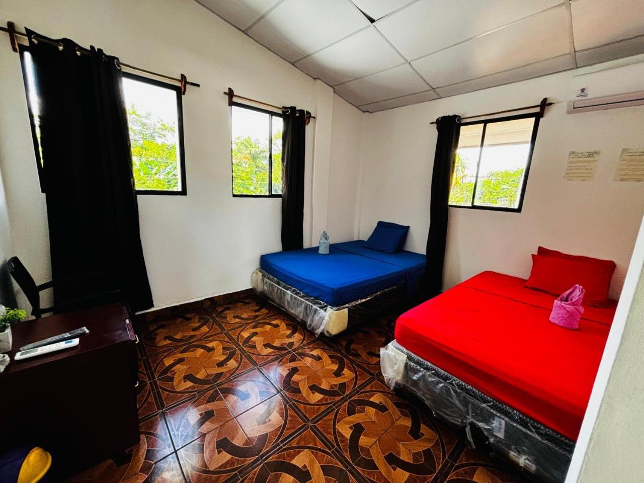 La Casona Sv Hostal La Libertad Extérieur photo